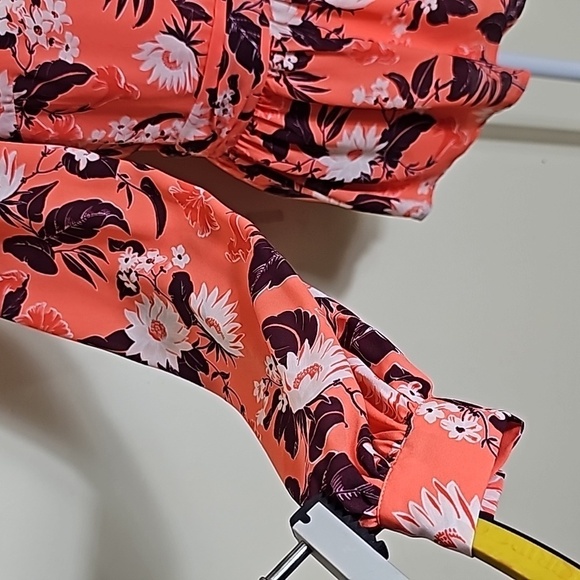 AnnTaylor One Shoulder Pink Floral Long Sleeve Blouse Size 2 - Picture 3 of 9